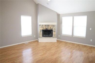 21580 S Main St, Spring Hill, KS 66083 - photo 4