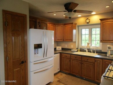 1816 Apollo Ct, Dorr, MI 49323 - photo 2