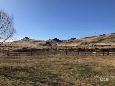 5427 Sage Rd, Homedale, ID 83628 - photo 2