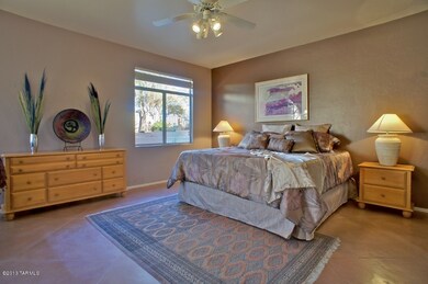 Donahue master bed N