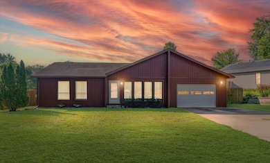 102 S Lake of the Woods Rd, Mahomet, IL 61853 - photo 3