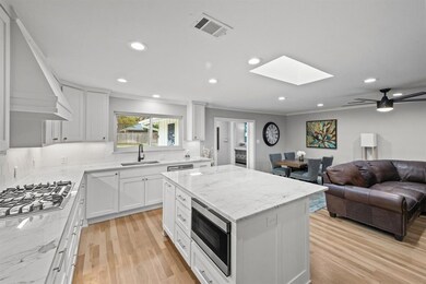 424 Arcadia St, Hurst, TX 76053 - photo 7