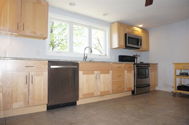 78 Gray St, Manchester, NH 03103 - photo 4