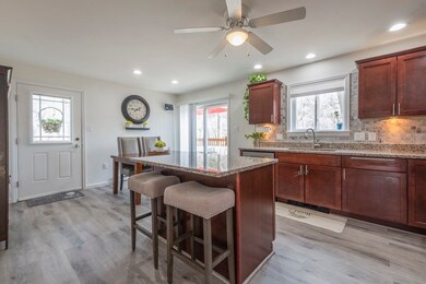 46 Elsie Ave, Billerica, MA 01821 - photo 3