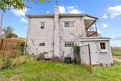 609 Large Ave, Clairton, PA 15025 - photo 4