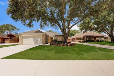 1921 Teakwood St, Richmond, TX 77469 - photo 2