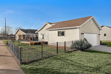 4330 Verchota St, La Crosse, WI 54601 - photo 2