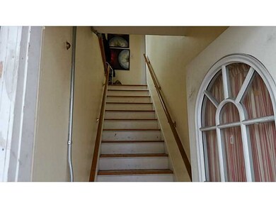Entry. Hallway entrance for 2n fl Apt and door to