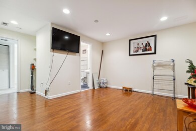 1984 Winslow Ct, Woodbridge, VA 22191 - photo 5