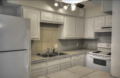 2574 Marilee Ln unit 18, Houston, TX 77057 - photo 5