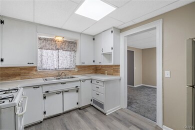 402 Oneida St unit 1, Fulton, NY 13069 - photo 5