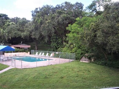 Live Oak Place unit 206, Davie, FL 33324 - photo 2