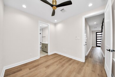 1603 Sylvester Rd, Houston, TX 77009 - photo 7