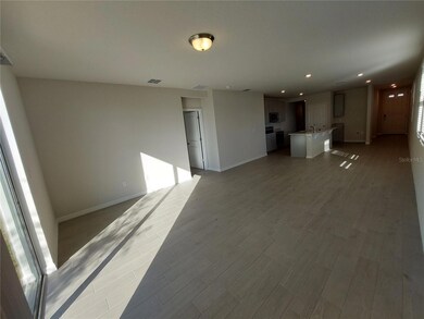 34775 Telluride Ln, Zephyrhills, FL 33541 - photo 4