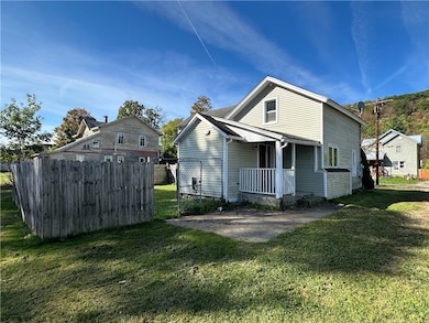 61 N Franklin St, Cattaraugus, NY 14719 - photo 3