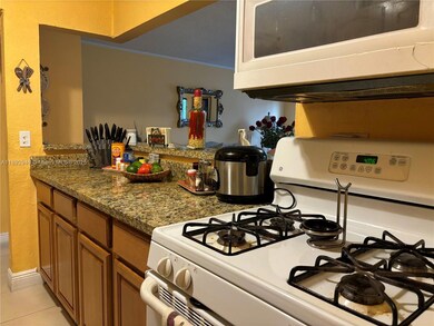 1350 W 53rd St unit 24, Hialeah, FL 33012 - photo 3