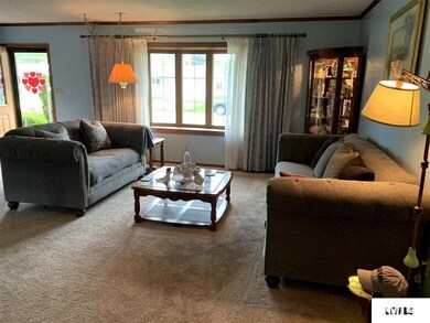 380 Northgate St, Lincoln, IL 62656 - photo 3