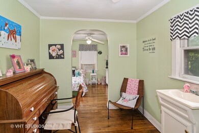 405 W 2nd St, Elmhurst, IL 60126 - photo 2