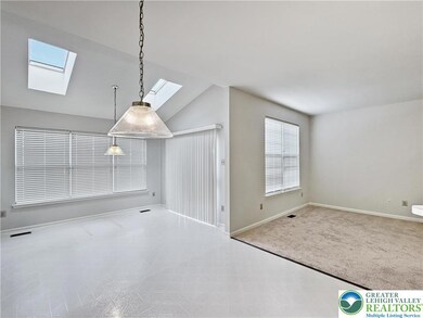 7680 Cross Creek Cir unit 97, Breinigsville, PA 18031 - photo 2