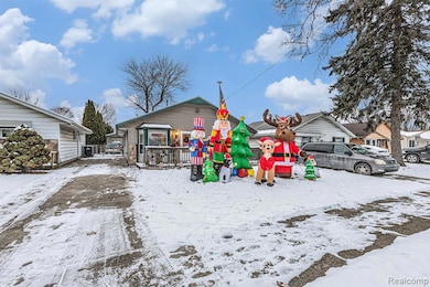 7866 Dudley St, Taylor, MI 48180 - photo 2