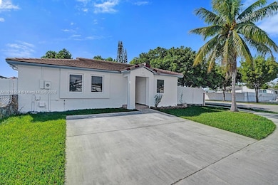 11482 SW 181st St, Miami, FL 33157 - photo 2