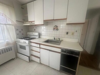 131-66 234th St unit Lower, Rosedale, NY 11422 - photo 5