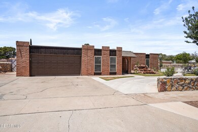 445 Penroy Ln, Horizon City, TX 79928 - photo 3