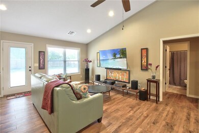 1307 Partridge Ave, Parsons, KS 67357 - photo 4