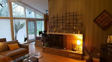 2441 Fir St, Glenview, IL 60025 - photo 3