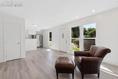 Living room/dining room