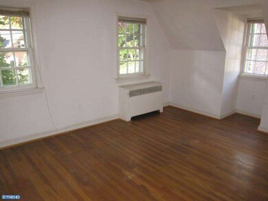 865 Delmont Dr, Wynnewood, PA 19096 - photo 5