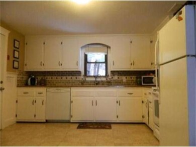 90 Homestead Ave, Holyoke, MA 01040 - photo 2