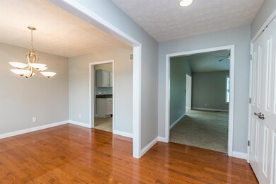 409 Donovan Cir, Harrodsburg, KY 40330 - photo 5