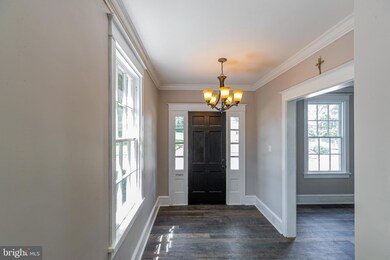 124 Manor Ave, Downingtown, PA 19335 - photo 5