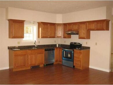 15 Richard St, Taunton, MA 02780 - photo 3