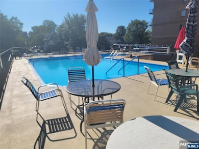 Marlboro House unit 206, Ridgefield Park, NJ 07660 - photo 5