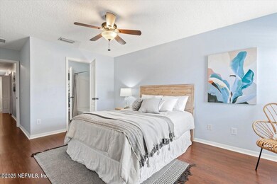 Bedroom 3 to Jack and Jill Bath