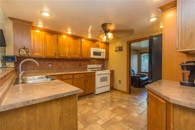 Gorgeous renovated kitchen/dining combo with ceram