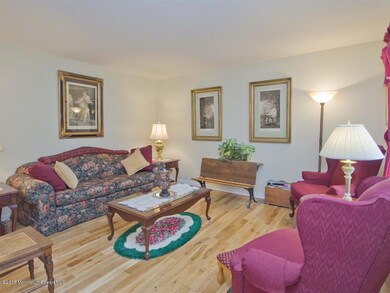 005_LIVING ROOM