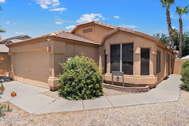 2216 E Pinto Dr, Gilbert, AZ 85296 - photo 2