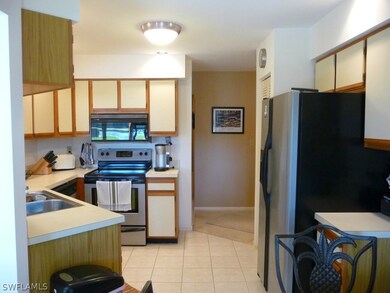 7130 Golden Eagle Ct unit 314, Fort Myers, FL 33912 - photo 5
