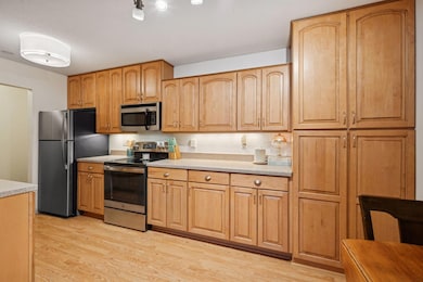 4350 Brookside Ct unit 108, Edina, MN 55436 - photo 2