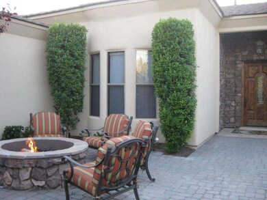 Front Patio w/ Fire Pit