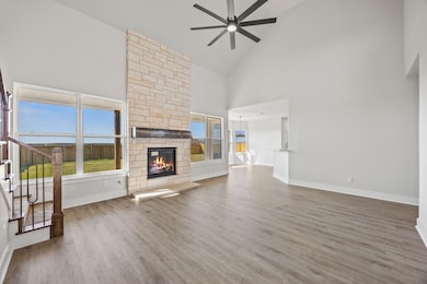 1833 Sudbury Dr, Cleburne, TX 76033 - photo 5