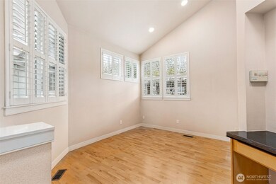 120 Newport Way NW unit 16, Issaquah, WA 98027 - photo 5