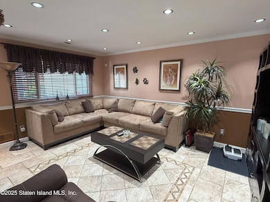 41 Mcdivitt Ave unit A, Staten Island, NY 10314 - photo 2