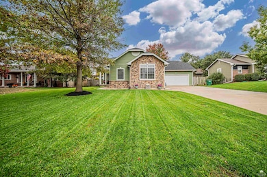 1311 Meadow Ln, Abilene, KS 67410 - photo 2