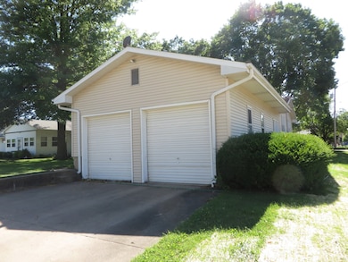 425 N Randolph St, Princeton, IL 61356 - photo 4