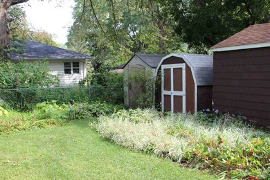 2302 Hickory Ln, Cedar Falls, IA 50613 - photo 3