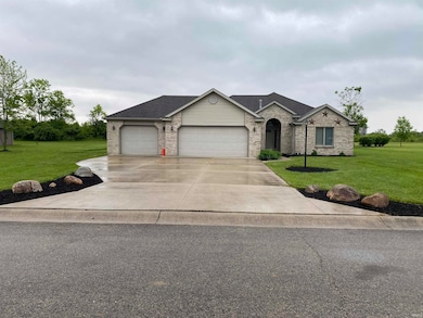 240 Old Hickory Ln, Geneva, IN 46740 - photo 2